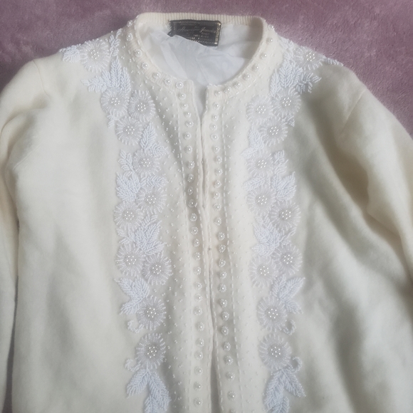 Vintage Handcrafted Cashmere Sweater - Picture 2 of 5